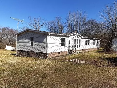 211 Saunders Rd, Stoneville, NC 27048