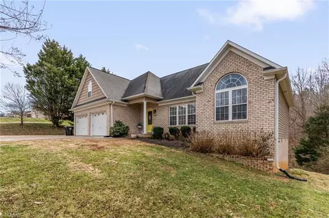 591 Morning Side Dr, Winston Salem, NC 27107