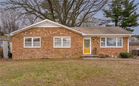 1419 Cliffwood Dr, Greensboro, NC 27406