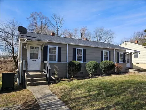 901 Grayland St, Greensboro, NC 27408