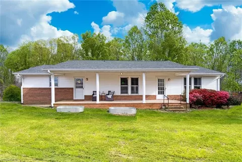 4036 Muncus Rd, Jonesville, NC 28642
