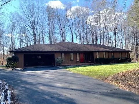 1295 Tellowee Rd, Eden, NC 27288