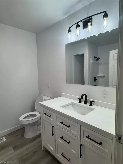 Bath - 127 Link Rd, Elkin, NC 28621 photo 1 of 5