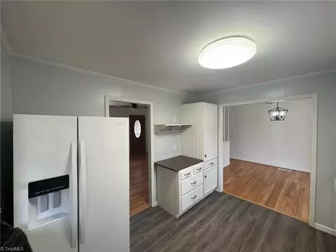 Entry Way - 127 Link Rd, Elkin, NC 28621 photo 1 of 4