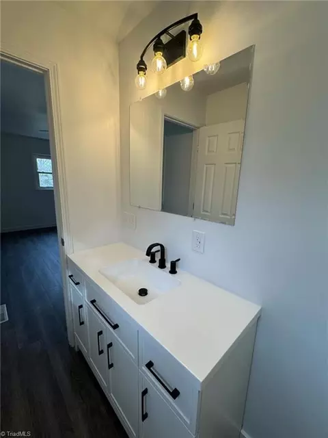 Bath - 127 Link Rd, Elkin, NC 28621 photo 5 of 5