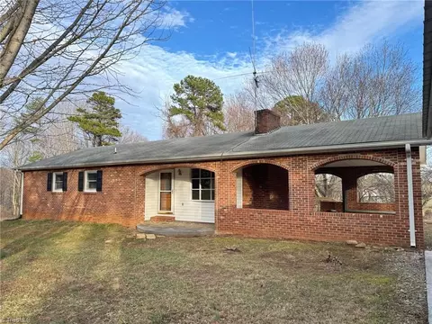 127 Link Rd, Elkin, NC 28621