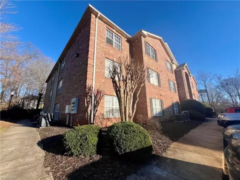 3710 Cotswold Ave #L, Greensboro, NC 27410