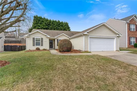 6048 Parkside Cir, Winston Salem, NC 27107
