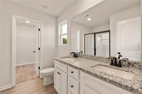 Entry Way - 101 Courtland Dr, King, NC 27021 photo 1 of 5