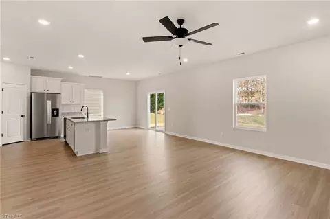 Living - 101 Courtland Dr, King, NC 27021 photo 3 of 3