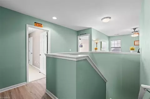 809 Hedgepath Ter, High Point, NC 27265 photo 23