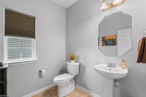 809 Hedgepath Ter, High Point, NC 27265 photo 21