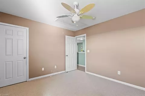 809 Hedgepath Ter, High Point, NC 27265 photo 33
