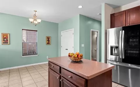 809 Hedgepath Ter, High Point, NC 27265 photo 13