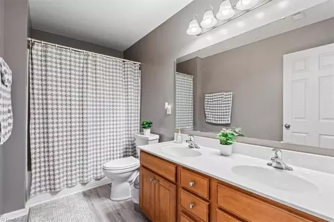 809 Hedgepath Ter, High Point, NC 27265 photo 31