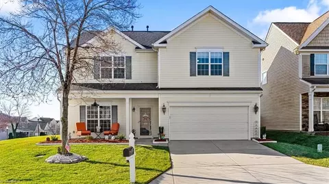 809 Hedgepath Ter, High Point, NC 27265 photo 1
