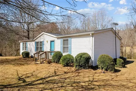 262 Wall Rd, Mayodan, NC 27027 photo 2