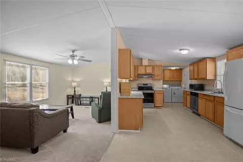 262 Wall Rd, Mayodan, NC 27027 photo 15