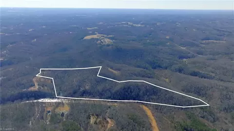 1153 Mary Ann Rd, Walnut Cove, NC 27052