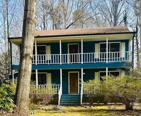 7400 Phelps Ct, Greensboro, NC 27409