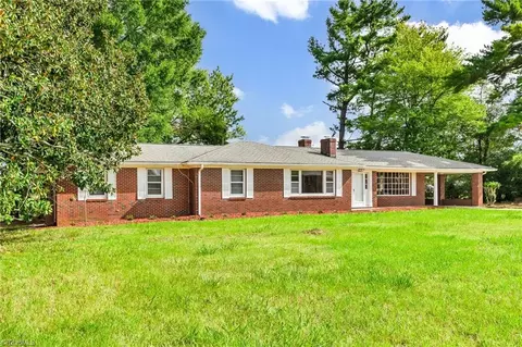 8192 W Us Highway 158, Yanceyville, NC 27379