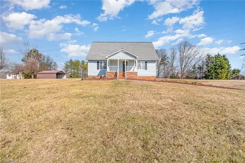 700 Spainhour Rd, King, NC 27021