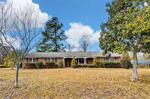 3321 Dillon Rd, Jamestown, NC 27282