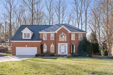 3107 Lodge Dr, Jamestown, NC 27282