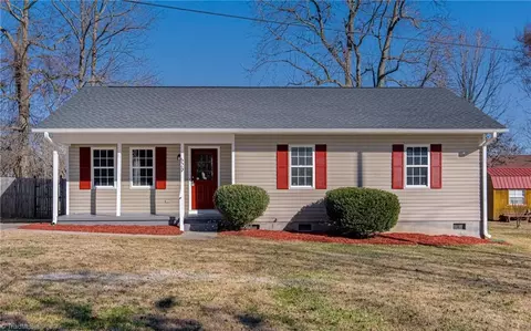 629 Chavis Dr, Greensboro, NC 27401