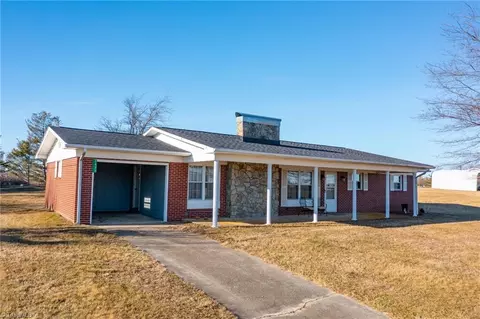 7533 Glade Valley Rd, Ennice, NC 28623