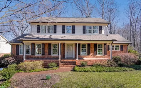 4113 Gladstonbury Rd, Winston Salem, NC 27104