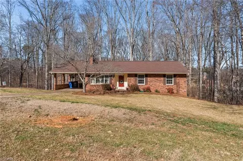 5225 Ashlyn Dr, Winston Salem, NC 27106