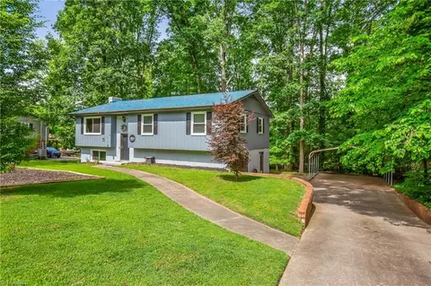 4521 Redding Ct, Trinity, NC 27370 photo 2