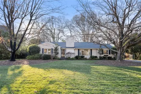 910 Stratford Rd N, Winston Salem, NC 27104