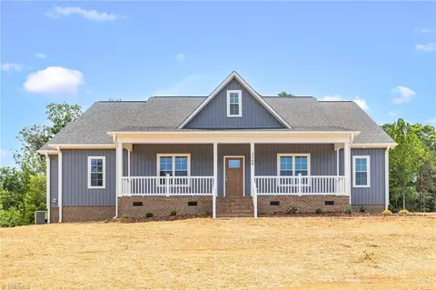 3168 Fox Glow Trl, Asheboro, NC 27205