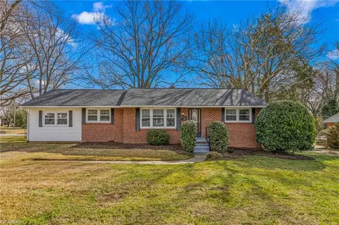 203 Oakgrove Dr, Graham, NC 27253