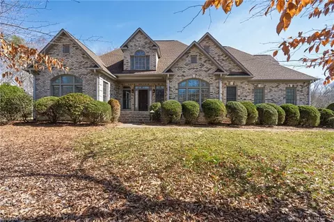 1800 Ole Hollow Ct, Oak Ridge, NC 27310