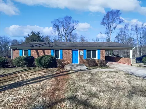 930 Sportsmans Dr, Winston Salem, NC 27101