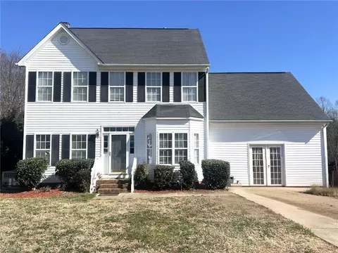 4504 Laurel Run Dr, Greensboro, NC 27410