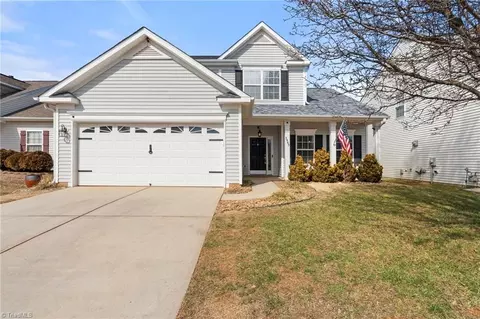 3965 Creekmoore Dr, Winston Salem, NC 27101
