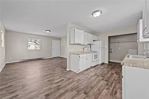 822 Fairview St, High Point, NC 27260 photo 4
