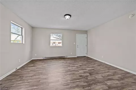 822 Fairview St, High Point, NC 27260 photo 9