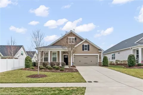 4521 Sapphire Ct, Clemmons, NC 27012