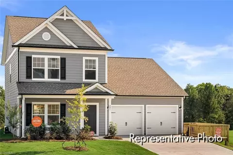 1707 Eagle View Dr #63, Kernersville, NC 27284