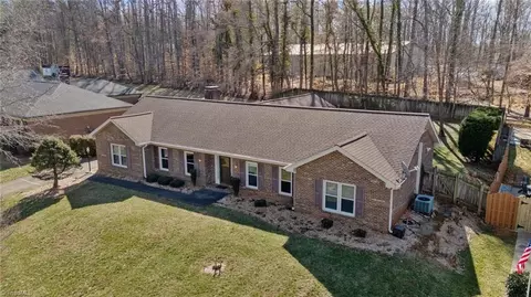 312 Cutty Sark Rd, Winston Salem, NC 27103