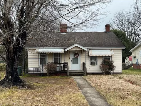 618 Prospect St, Eden, NC 27288