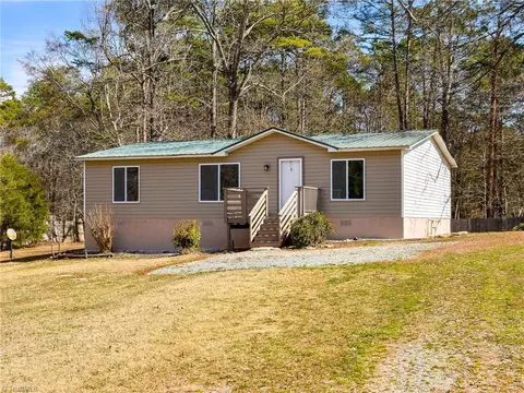265 Misty Dr, Thomasville, NC 27360
