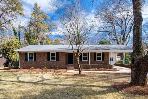 2051 Independence Rd, Winston Salem, NC 27106
