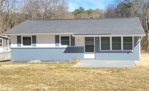 1221 Ellerbe Ct, Eden, NC 27288