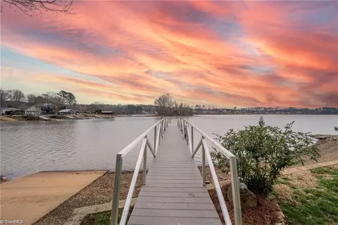 4297 Old Mountain Rd, Lexington, NC 27292